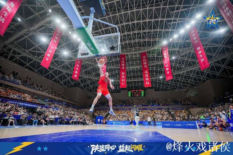 NBL全明星赛:南区明星队夺冠 杨文学斩获MVP NBL全明星赛:南区明星队夺冠 杨文学斩获MVP